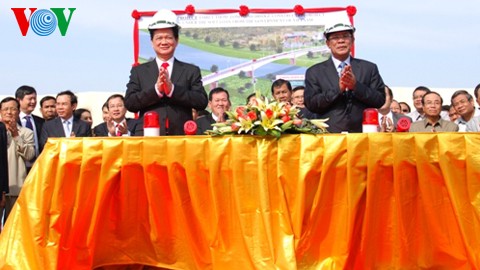 La visite du Premier ministre Nguyên Tân Dung au Cambodge s’est bien achevée - ảnh 1